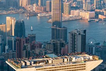 深圳香港尖沙咀+夜游维港+香港故宫文化博物馆+太平山顶一日游【海防道熟食街市】