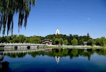 北海公园大门票+精品导游人工讲解1小时+提供无线蓝牙耳机【提供无线蓝牙耳机】