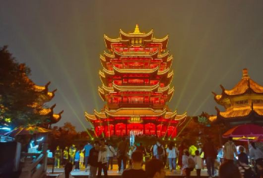 黄鹤楼半日游严选讲师|时间自由私家小团|可升级一对一服务包团【[特色一]：可选升级包团 多角度探秘黄鹤楼去前世今生 更轻松 更高端。】