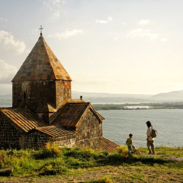 亚美尼亚塞凡湖+塞凡湖修道院+迪利扬国家公园+埃里温阶梯