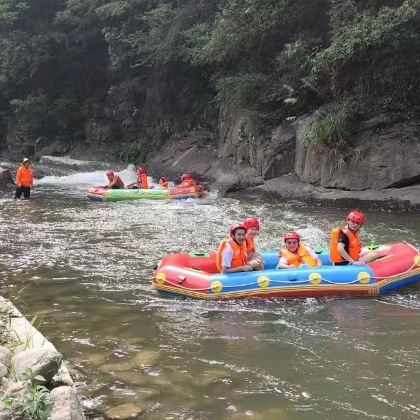 【石台避暑胜地，探秘溶洞奇观】石台大峡谷漂流、慈云洞纯玩一日
