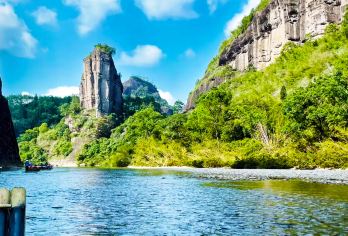 武夷山+九曲溪竹筏+印象一日游【无购物+上门接送+精致小团】【[武夷山主景区免票啦]1月1日-12月30日期间武夷山主景区免票网上价格已减，持有优惠证件不再退费用】