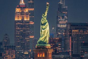 美国纽约自由女神+布鲁克林大桥一日游/行程可调-可定制多日游【精选热门景点，高效游玩不走回头路，深度了解文化内涵，贴心服务保障，轻松享受旅程，性价比超高的旅行。】