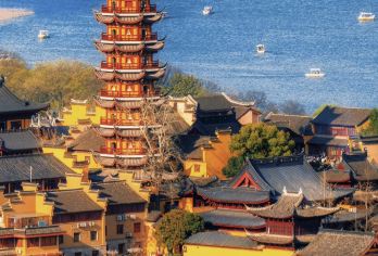 南京：夫子庙+大报恩寺+牛首山+栖霞山 景点可定制导游包车G【全程中文/英文/俄语/小语种服务，沟通无障碍，景点可调,多种车型可选】