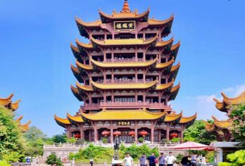 【8人团】武汉+黄鹤楼+湖北省博物馆+东湖+武汉大学一日游【跟着春晚游武汉，一次出行畅游武汉！听武汉故事，看武汉美景，吃武汉美食，感受不一样的大江大河大武汉！】