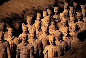 秦始皇兵马俑&西安城墙&钟楼鼓楼&大堂不夜城【行程可调 | 中文服务 | 省心出行 | 多种车型可选5-20座】