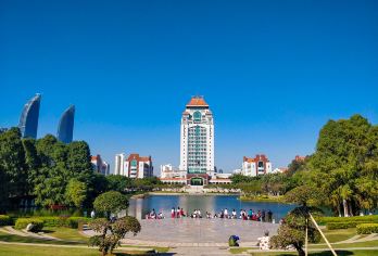 厦门鼓浪屿+厦大一日游（纯玩+岛上人工讲解+岛内酒店接送）【岛内免费酒店接送、自由行、厦门大学参观代预约】