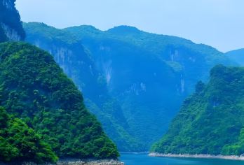 清江画廊一日游  【纯玩】【八百里清江美如画，三百里长阳是画廊，赏青山绿水，体验船在江中走，人在画中游的唯美意境。】