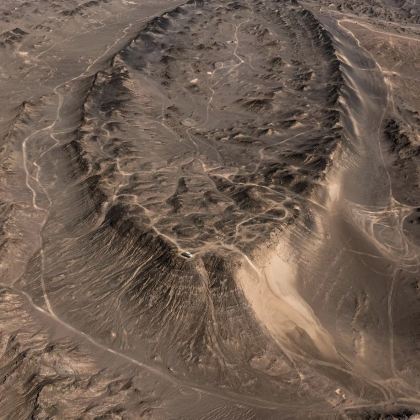 新疆大海道深度穿越包车一日游【秘境长城+罗布泊之眼+玛瑙滩】