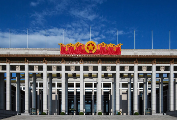 中国国家博物馆+天安门广场一日活动【可选升旗/降旗】【[深度讲解]跟随专业导师的讲解，探寻国家宝藏，感受历史的魅力】