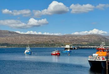 爱尔兰爱丁堡出发威廉堡结束-苏格兰高地三-天行程-其中第一天【包车一日游，解锁旅行新方式！独立车辆配备经验丰富的老司机，为您量身打造专属行程。】