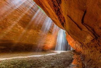 【精品小团·纯玩无购物】延安甘泉大峡谷+永宁山古寨一日游【时间自由，睡醒出发，上门接送，接站，纯游玩无购物。】