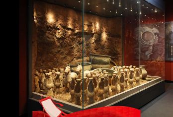 徐州博物馆【万卷说·两汉文化】 人工讲解 不含门票【[签约讲师]持有国家导游证\讲解证，一线工作经验10年以上，有责任心，能根据听众的兴趣，灵活讲解。】