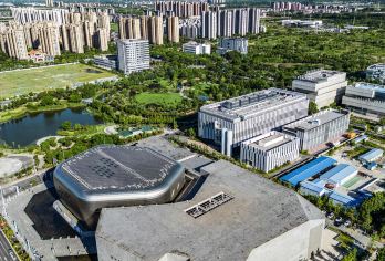 安徽芜湖古城+马仁奇峰景区包车一日游可英文服务【战绝壁玻璃栈道，漫步太阳山喀斯特峰林】