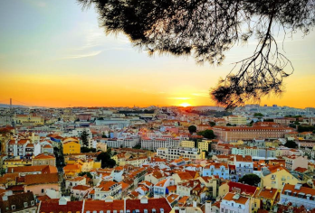 葡萄牙里斯本辛特拉佩纳宫-雷加莱拉庄园【中文专车-惬意舒适】【中文专车出行，行程自己定义，无需等待，专属贴心服务，尽享惬意旅程】