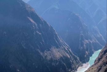 丽江+上虎跳峡+白水台+香格里拉一日游【拼车+8点左右发车】【丽江-虎跳峡-白水台-香格里拉，（单程）纯玩拼车游+门票，2人起拼，旺季1人】