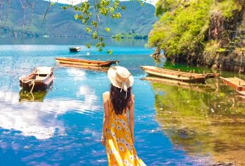 泸沽湖纯玩一日游【商务小团，360度环湖游，赠猪槽船】【商务车小团|360度全环湖|猪槽船游湖|特色午餐】