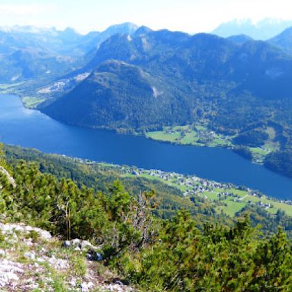 维也纳往返+格伦德尔湖+哈尔施塔特湖+小镇-中文包车游