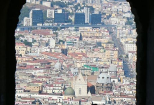意大利那不勒斯市区网红景点-新堡-Toledo地铁站包车精选【专属客服和本地中文司机，一家一团包车】