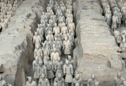 兵马俑+《驼铃传奇》秀一日游【8人团体验手作秦俑/三环内接】【[8人精品小团]西安三环内上门接送， 不用早起，车况好保险齐全，安全有保障！】