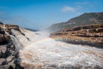 陕西黄河壶口瀑布+黄帝陵一日游【上门接早午餐，可升级头等舱】【放心出行，旅途无忧，三环内接送，特色午餐供您享用】