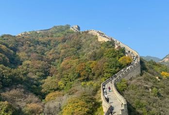 北京八达岭长城一日活动【上门接送/含门票/无购物】【[品质保证]精选年10以上从业导游研学讲师，带您参观八达岭长城，讲解期间全程佩戴无线耳麦。】