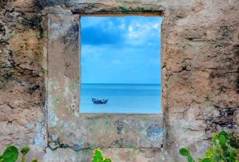 夏日北海涠洲岛一日游【拼团游|往返船票门票|含上岛门票】【[环保舒适]新款新能源空调电动车，舒适享乐打卡地涠洲景点。】