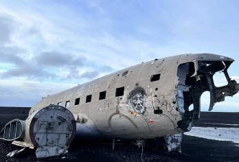 冰岛雷克雅未克-经典路线-可周边/可多日包车【精选老司机】【包车一日游，解锁旅行新方式！独立车辆配备经验丰富的老司机，为您量身打造专属行程。】