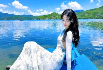 丽江泸沽湖一日游【真纯玩、360°环湖、猪槽船、走婚桥】【缤纷景点：360°环湖、里格、猪槽船、草海走婚桥。】