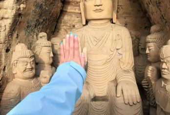 【包车游】乌鞘岭+天梯俯瞰黄羊水库+天梯山石窟 | 返程高速【[人文自然]乌鞘岭观景台领略苍茫 | 天梯俯瞰黄羊水库的壮丽 | 在天梯山石窟击个掌易如反掌】