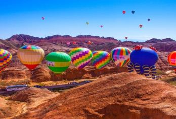 平山湖大峡谷+张掖七彩丹霞旅游景区一日游【上门接 丹霞日落】【可选择2-8人精品团包车或拼车出行，】