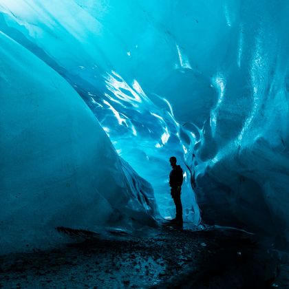 冰岛朗格冰川+德尔达图赫菲温泉一日游