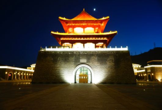 梁家河村+延川黄河乾坤湾景区+文安驿镇一日包车游【此产品为包车单独团 按车拍单 拍单后客服与您电话对接行程 如有误 可以免费取消】