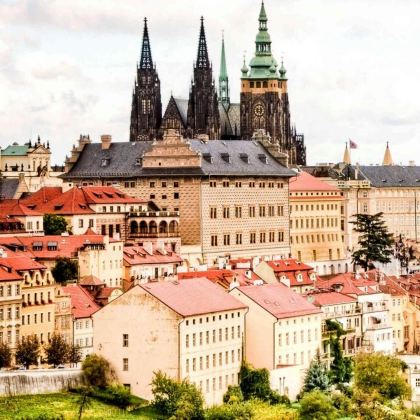 德国科隆杜塞城际包车【中文司导10H服务】