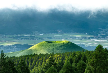 福冈出发 | 熊本城·阿苏火山·草千里·黑川温泉 |包车一日【一日尽览九州精华：一天内串联熊本名城、活火山阿苏、秘境草千里及温泉乡黑川，行程紧凑而深度】