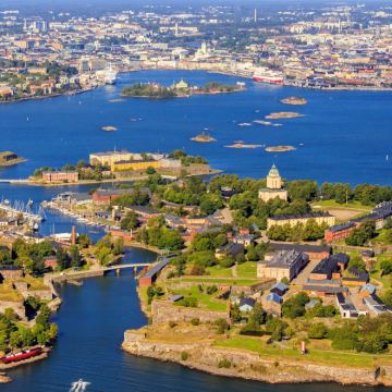 芬兰 郝尔辛基：机场-酒店 点对点接送｜中文包车｜行程定制