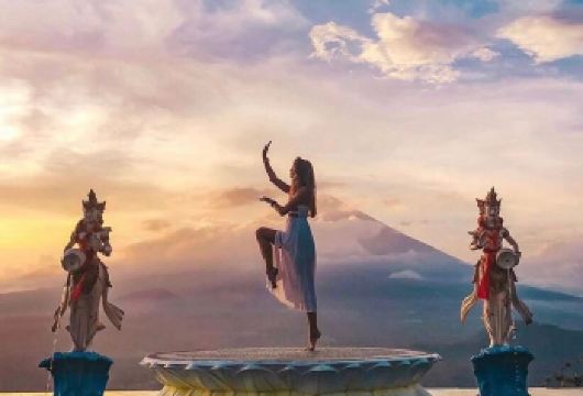 巴厘岛天空之门一日游【可选水宫/乌布大秋千/图兰奔深潜等】【[精选团队]直接合作当地车队公司，质量严格把控筛选】