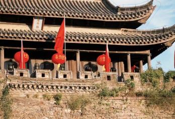 淮南八公山+寿县古城墙+安徽楚文化博物馆一日游可英文服务【博物馆里读淮河文明，龙子湖畔揽湖光山色，栖岩寺中听禅音绕塔。】