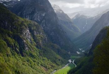 挪威卑尔根沃斯教堂+斯坦泰格观景台【中文定制包车+咨询优惠】【尊享一对一高端行程定制，多日豪华包车专属礼遇，专业旅行顾问24小时恭候垂询。】