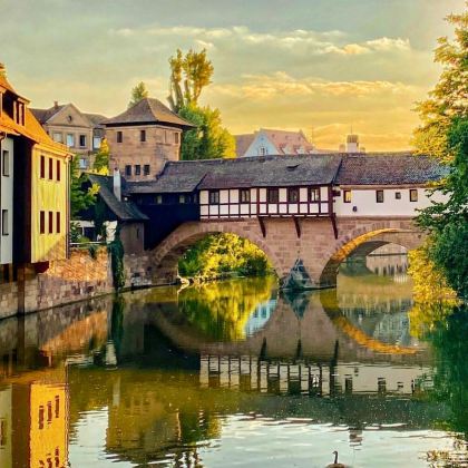 德国纽伦堡市内包车【帝国辉煌、二战历史与老城风情】一日游A线