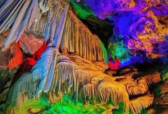 洛阳鸡冠洞一日游丨天天发车丨洛阳出发【亿万年的溶洞奇观、冬暖夏凉、四季恒温18度~~人间鸡冠洞，天上瑶池景；】