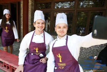 成都一日游:大熊猫繁育研究基地+四川菜博物馆烹饪课【探访大熊猫繁育研究基地，近距离接触国宝】