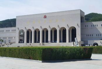 延安革命圣地一日活动【市区内免费接送】【[行程包含景点]杨家岭革命纪念馆、枣园革命纪念馆、延安革命纪念馆、王家坪革命纪念馆、清凉山、1938】