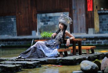 福建土楼云水谣+田螺坑土楼群双线一日游【无需换乘车辆升级】【[车辆直达景区]VIP通道，车可进入景区，无需换乘景交车，交通时间短，游玩时间长，旺季提前一小时出发】