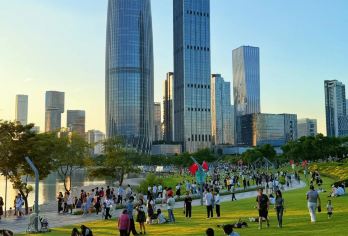 深圳湾公园+欢乐港湾+南山+梅拉尼亚小镇一日游-可英文服务【可提供英文及小语种导游服务-往返接送-可选导游-可代订门票】