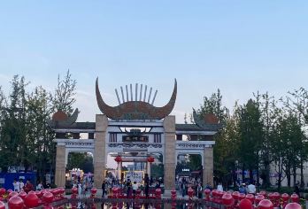 贵州青岩古镇+花溪夜郎谷一日游【包车游+上门接送】【一单一团，独立包车，纯玩随心游】