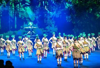 【穿越千年杭州·精华全景】 宋城千古情+西湖游船+雷峰塔观景【日游西湖夜赏演出｜专车接送｜深度文化游｜8小时包车｜省心游玩】