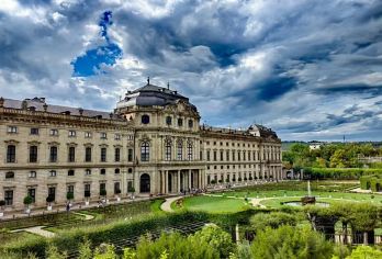 德国维尔茨堡＋罗腾堡城堡＋圣母礼拜堂一日游—中文司导行程可调【2人起订，精品小团，中文包车，行程自由可调】