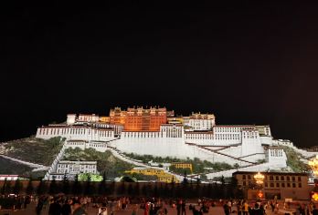 盛迹说 西藏拉萨布达拉宫讲解 人工讲解拼团 不含门票【专业导游讲师团 博古通今，幽默睿智，用有趣的方式还原历史真相，娓娓道来先行者那传奇经历和轶事】