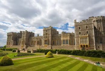 伦敦拼团一日游：温莎城堡+牛津徒步+巨石阵（含门票+导游）【进入温莎城堡、巨石阵门票，牛津徒步之旅】